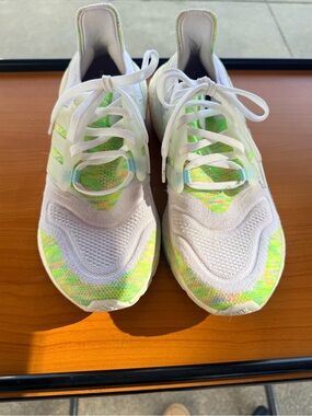 Adidas Ultraboost 22 Women's Running Shoes – Lucid Lemon / Multicolor